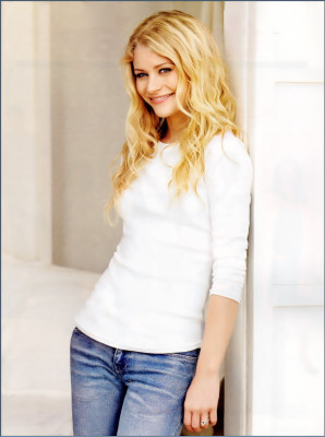 Emilie De Ravin pic #104985
