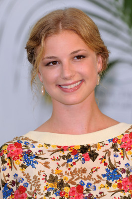 Emily van Camp pic #1275321