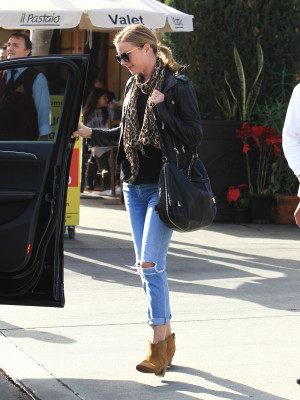 Emily van Camp pic #1214152