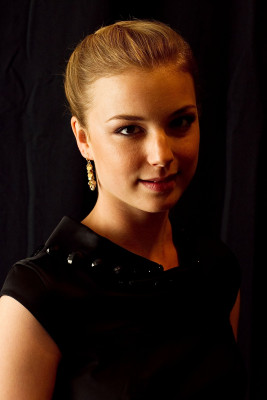 Emily van Camp pic #1233810