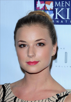 Emily van Camp pic #839370