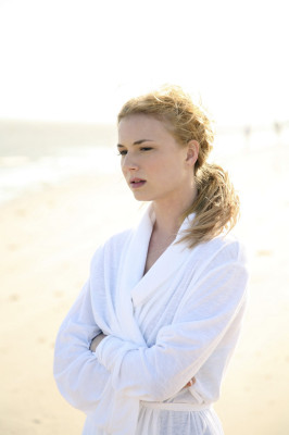 Emily van Camp pic #744079