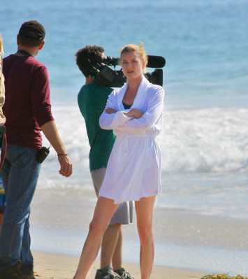 Emily van Camp pic #813966