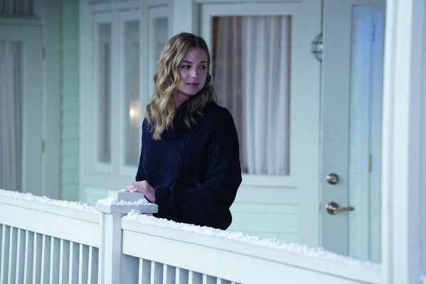 Emily van Camp pic #789559