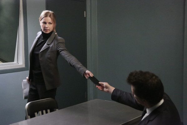 Emily van Camp pic #865658