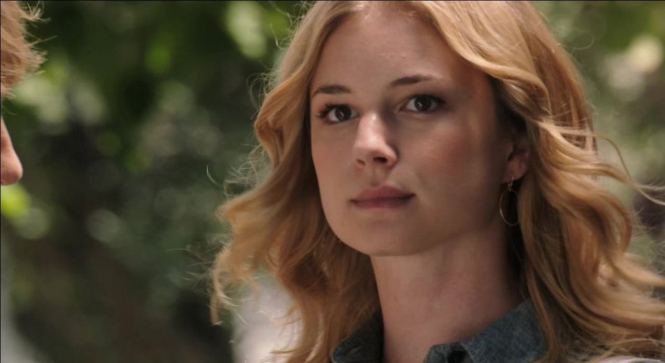 Emily van Camp pic #735557