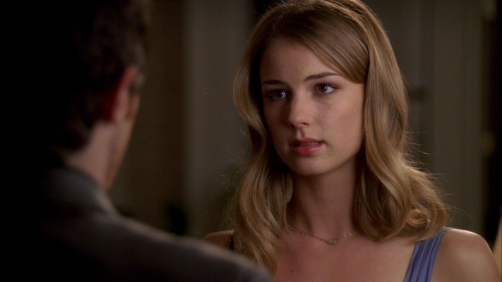 Emily van Camp pic #804420