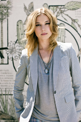 Emily van Camp pic #1223754