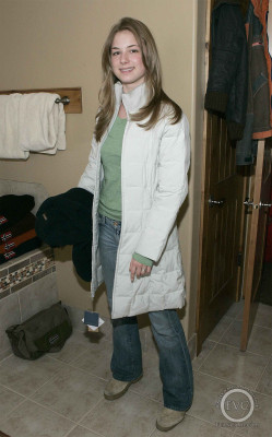 Emily van Camp pic #1256473
