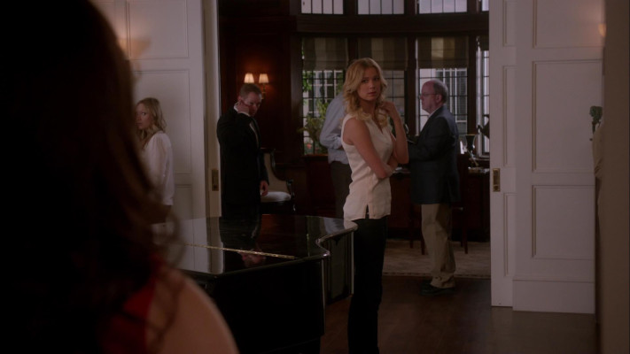 Emily van Camp pic #1238398