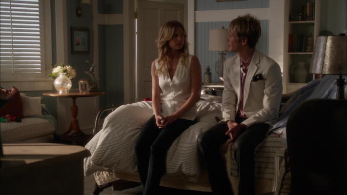 Emily van Camp pic #1238384