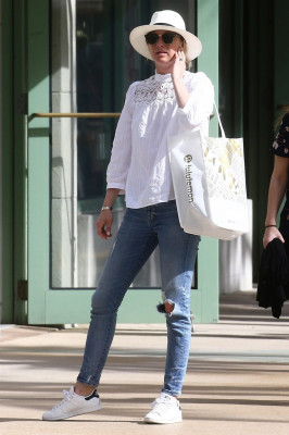 Emily van Camp pic #1093115