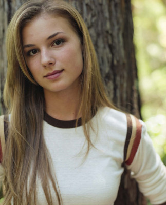 Emily van Camp pic #713800