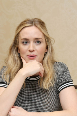 Emily Blunt pic #1020522