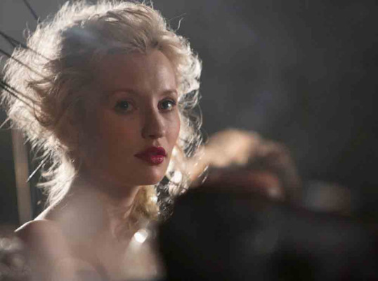 Emily Browning pic #678641