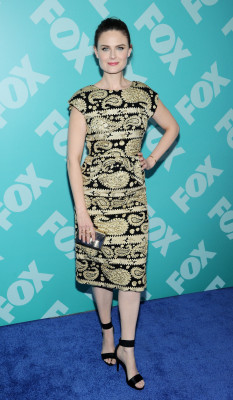 Emily Deschanel pic #617232