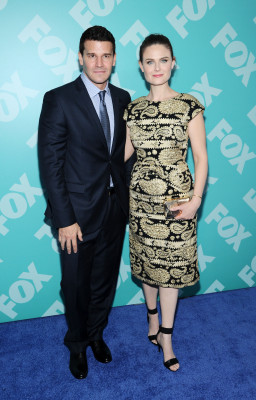 Emily Deschanel pic #617244