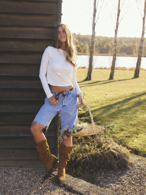 Emily Feld for Aralina Campaign 2025