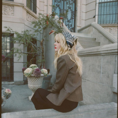 Emily Alyn Lind pic #1250638