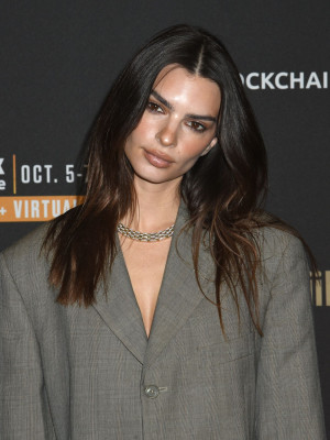 Emily Ratajkowski pic #1281090