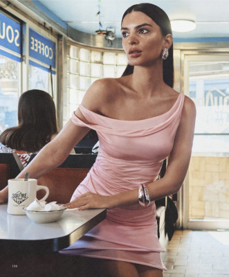 Emily Ratajkowski pic #1347095