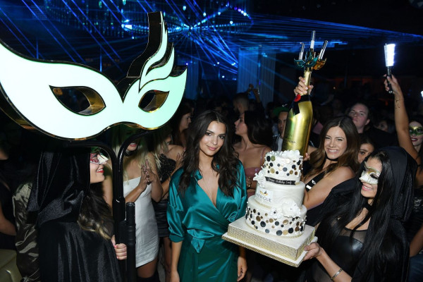 Emily Ratajkowski pic #855679