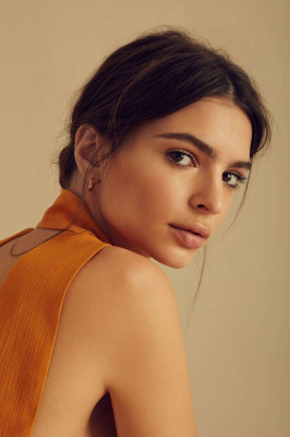 Emily Ratajkowski pic #817785