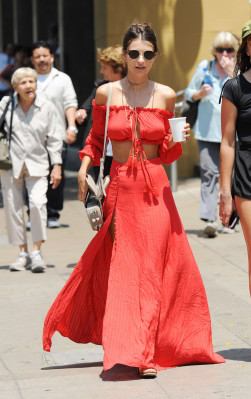 Emily Ratajkowski pic #868863