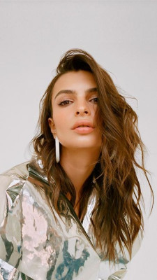 Emily Ratajkowski pic #1032451