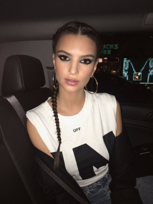 Emily Ratajkowski pic #910856