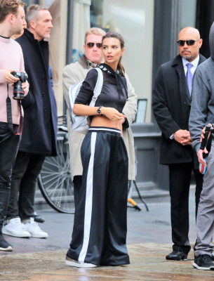 Emily Ratajkowski pic #928136