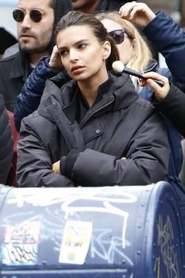 Emily Ratajkowski pic #928137
