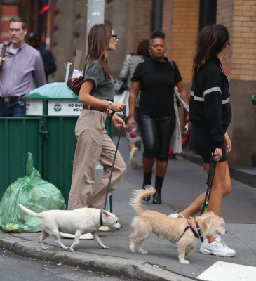 Emily Ratajkowski pic #1069058