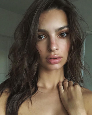 Emily Ratajkowski pic #1010396
