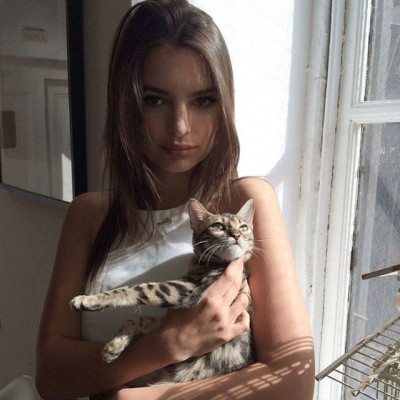 Emily Ratajkowski pic #1023075