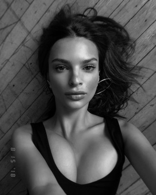 Emily Ratajkowski pic #1062090