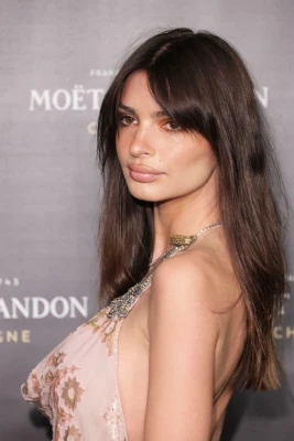 Emily Ratajkowski pic #1318356