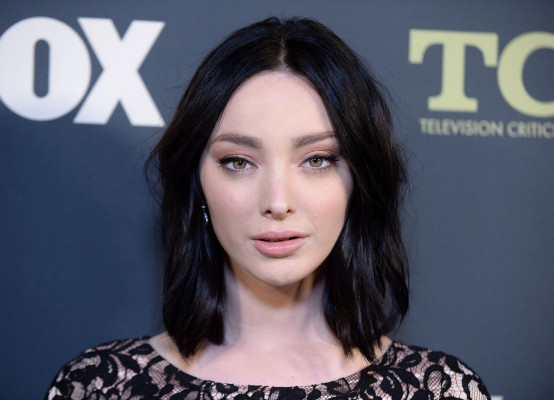 Emma Dumont pic #1104153