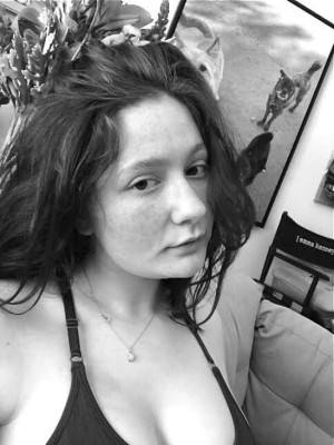 photo 4 in Emma Kenney gallery [id1212159] 2020-04-16 00:00:00