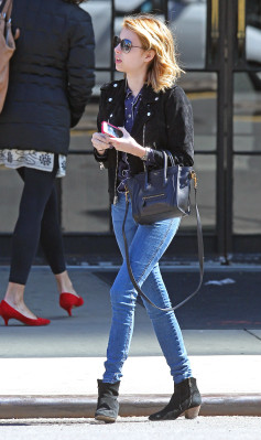 Emma Roberts pic #696593