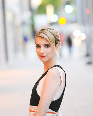 Emma Roberts pic #696057
