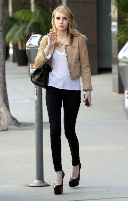 Emma Roberts pic #358841