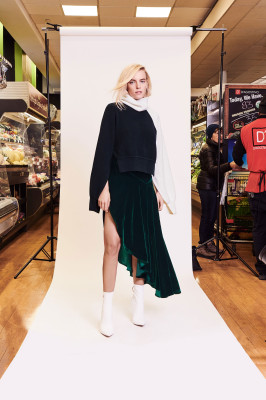 Erika Linder pic #1214825