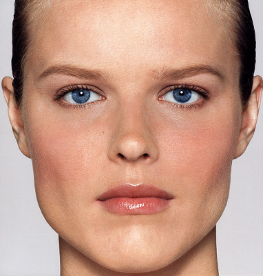 Eva Herzigova pic #7527