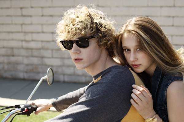Evan Peters pic #716446