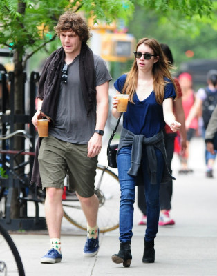 Evan Peters pic #709870