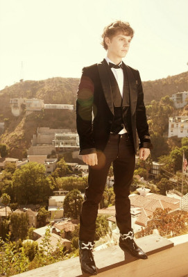 photo 24 in Evan Peters gallery [id714209] 2014-07-03 00:00:00