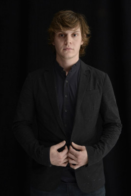 photo 5 in Evan Peters gallery [id710957] 2014-06-22 00:00:00