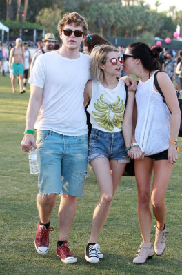 Evan Peters pic #709597