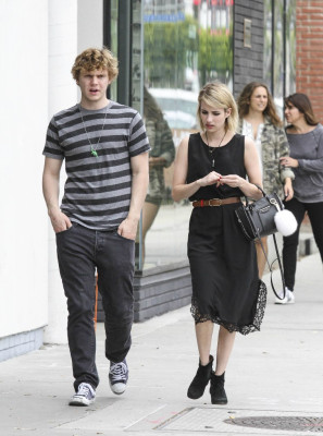 Evan Peters pic #704019
